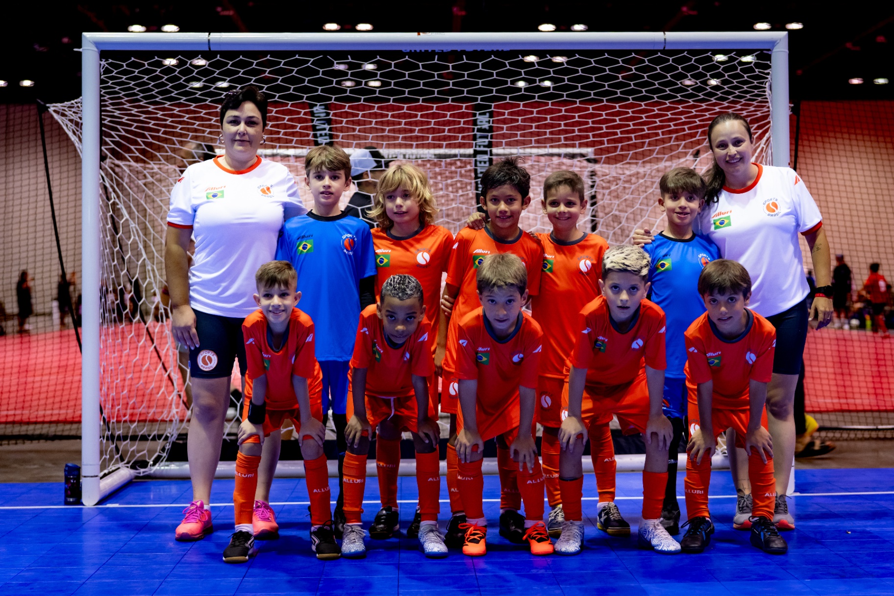 Equipe da Sports Brasil em foto oficial em Orlando 2023